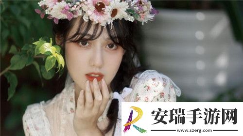 年轻夫妻把小孩哄睡后开监控