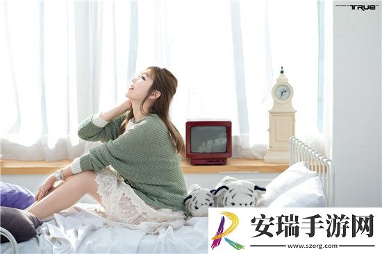 茜ハ摘マレ染メラレル