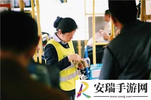 混沌小镇公交车售票员