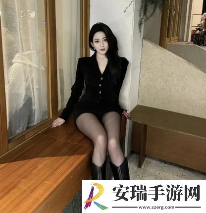 面膜新姿势！一面膜胸口一面膜下从嘴到胸