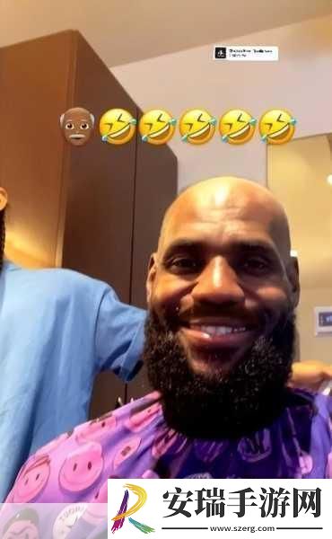 NBA巨星詹姆斯跨界搞怪
