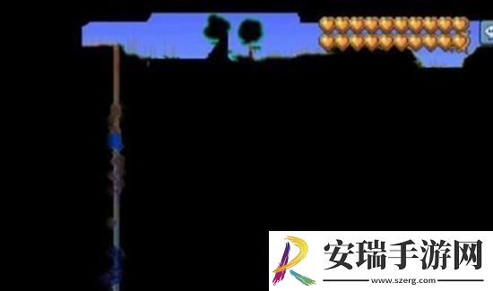 泰拉瑞亚微光湖在哪