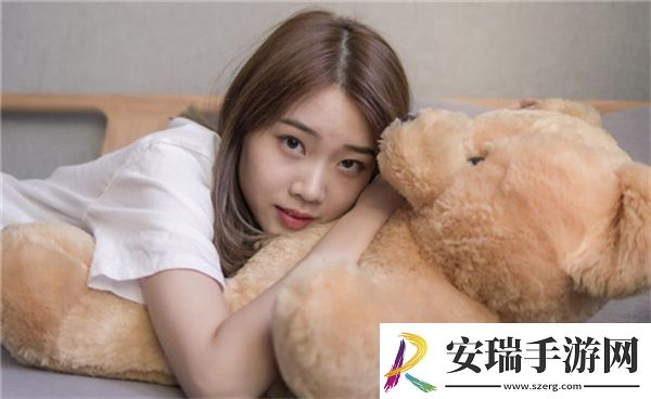 已满十八岁从此进入戴好耳机的