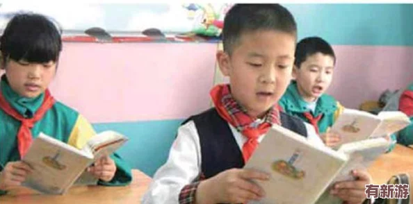 班长撩起胸让我的蹭来蹭去校园生活中的青春趣事引发热议友纷纷分享类似经历