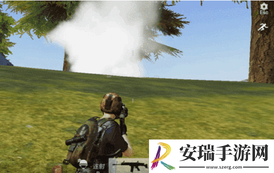 荒野行动烟雾弹在哪里拿