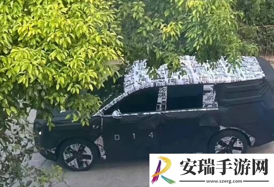 小米第三款车型谍照曝光