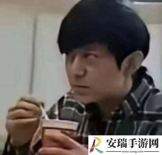 何炅玩自己的赞美食物梗
