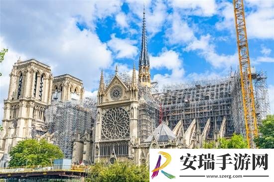 巴黎**院已经重新开放！我们借此机会和育碧聊了聊