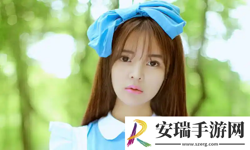 丰满的女邻居三级