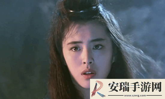 57岁王祖贤晒出罕见自拍照引热议