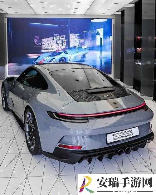 911