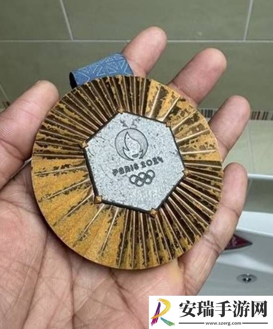 运动员吐槽巴黎奥运奖牌质量差