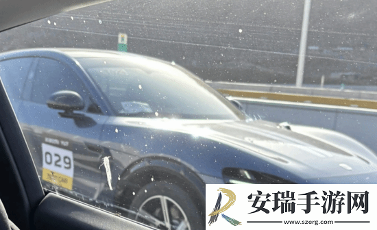 小米YU7实车谍照曝光