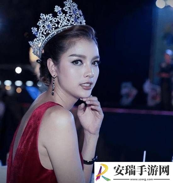 泰国最美“人妖皇后”嫁入中国