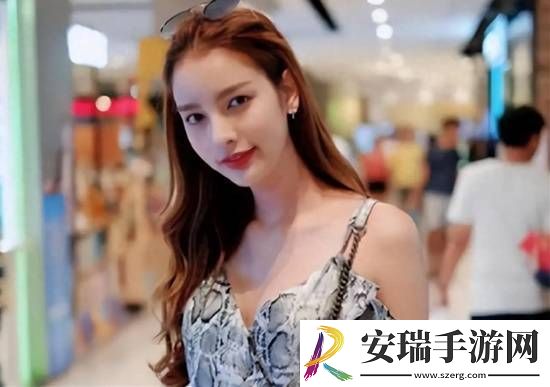 泰国最美“人妖皇后”嫁入中国