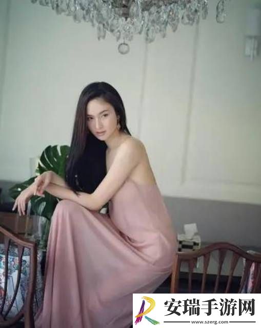 泰国最美“人妖皇后”嫁入中国
