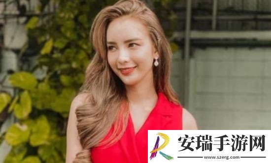 泰国最美“人妖皇后”嫁入中国