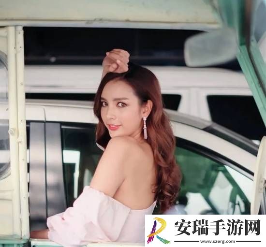 泰国最美“人妖皇后”嫁入中国