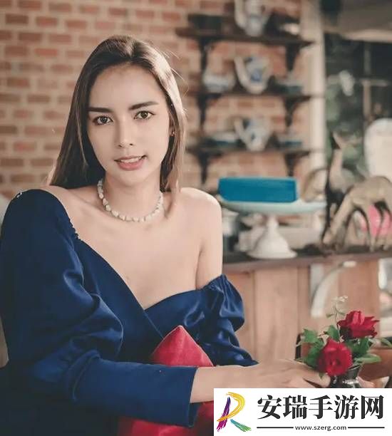 泰国最美“人妖皇后”嫁入中国